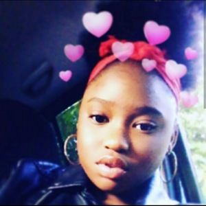 Meet your Posher, Adeya